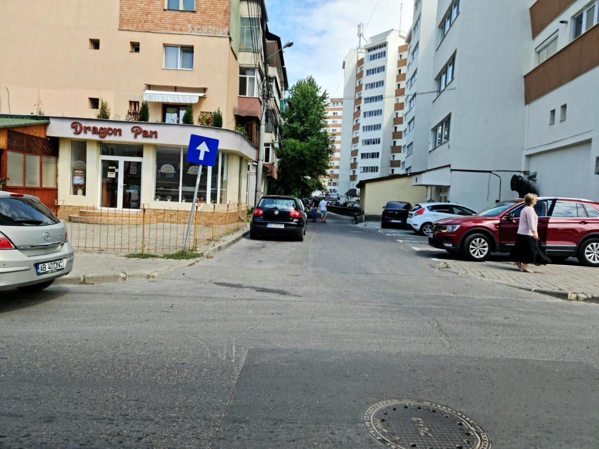 Garsoniera 1 Decembrie Apartman Gyulafehérvár Kültér fotó