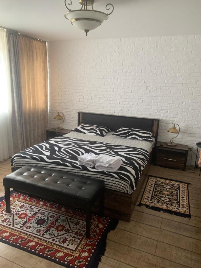 Garsoniera 1 Decembrie Apartman Gyulafehérvár Kültér fotó