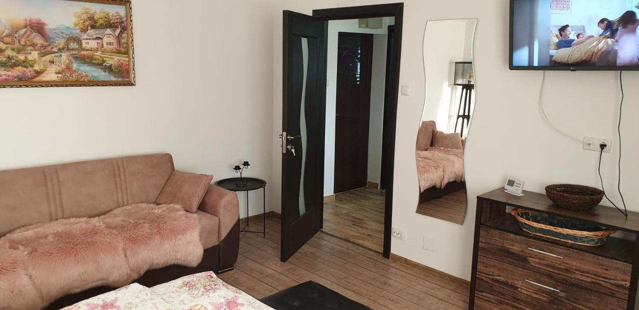 Garsoniera 1 Decembrie Apartman Gyulafehérvár Kültér fotó